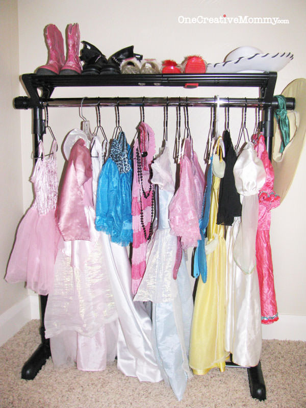 Kids Dress Up Ideas
 Dress Up Storage Ideas for Kids onecreativemommy