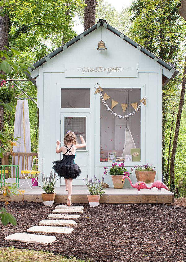 Kids Outdoor Playhouse
 20 Cheerful Outdoor Kids Playhouses