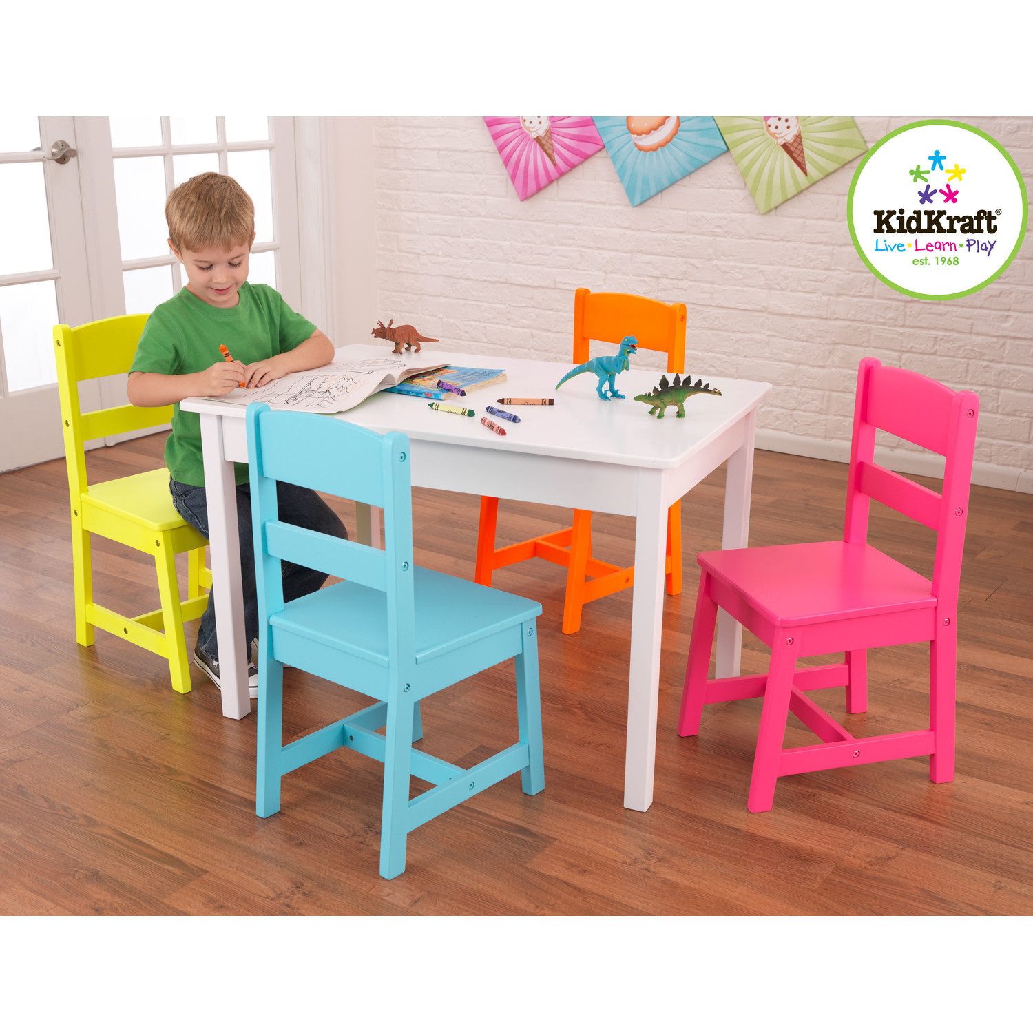 Kids Table And Chair Set
 Simple and Minimalist Table and Chair for Toddlers – HomesFeed