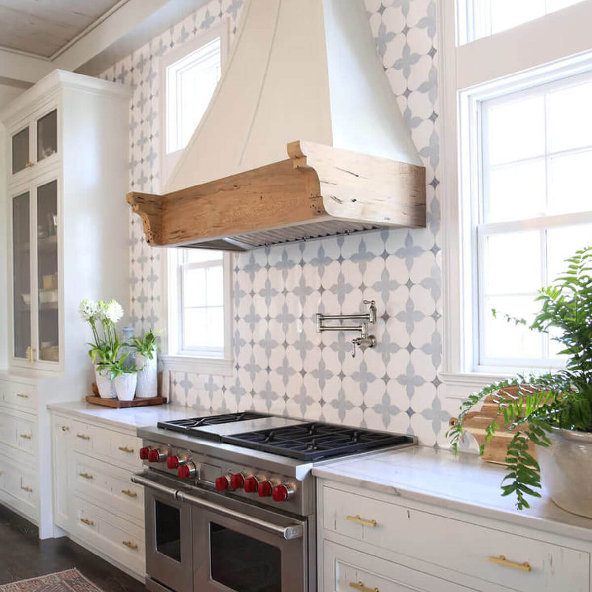 Kitchen Backsplash Idea Pictures
 14 Showstopping Tile Backsplash Ideas To Suit Any Style