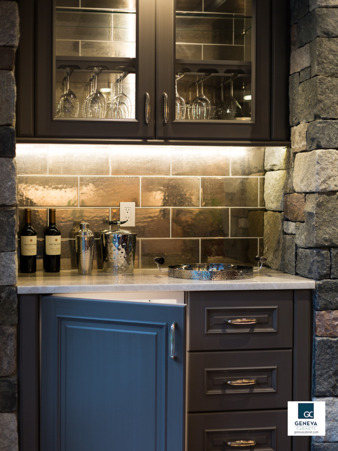 Kitchen Cabinet With Bar Counter
 Top 10 Tips Prepare Your Kitchen for Holiday