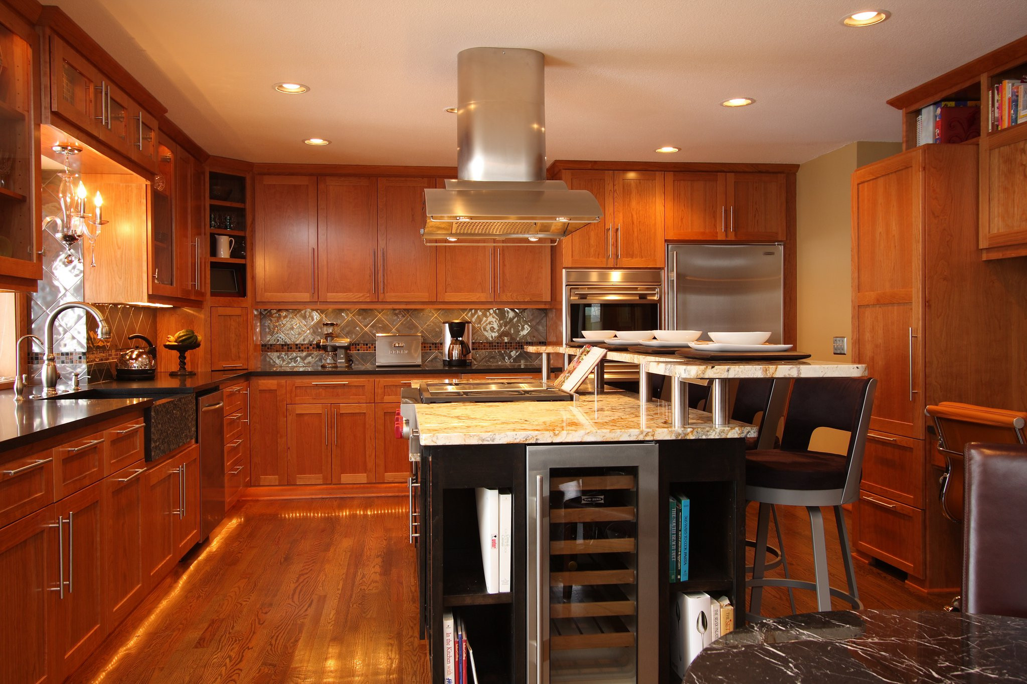 Kitchen Cabinets And Islands
 MN Custom Kitchen Cabinets and Countertops