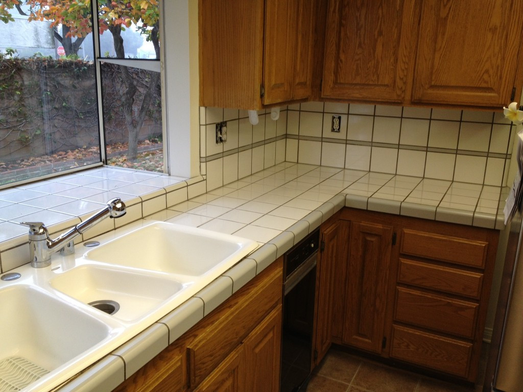 Kitchen Counter Refinish
 Before & After s Finish Pro Bathtub Refinishing