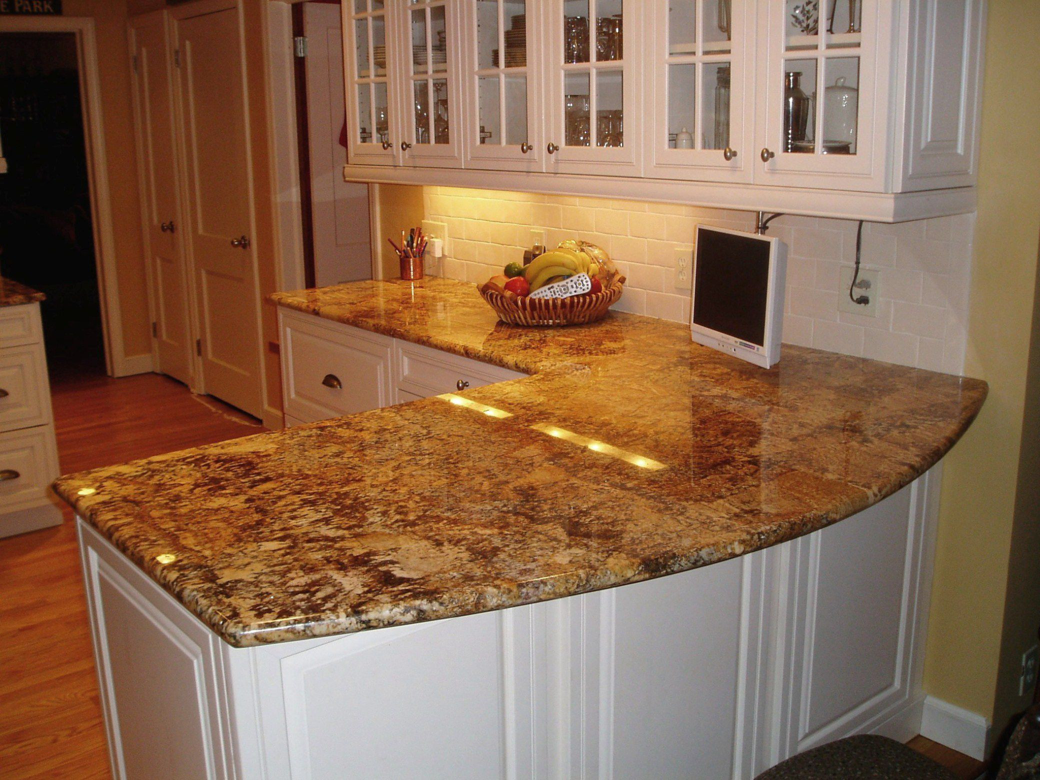 Kitchen Countertops Types
 Choosing the Right Types of Kitchen Countertops Amaza Design