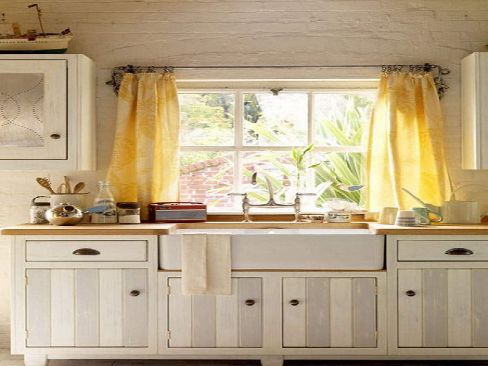 Kitchen Door Window Curtains
 Guide to Choose the Appropriate Kitchen Curtain Ideas