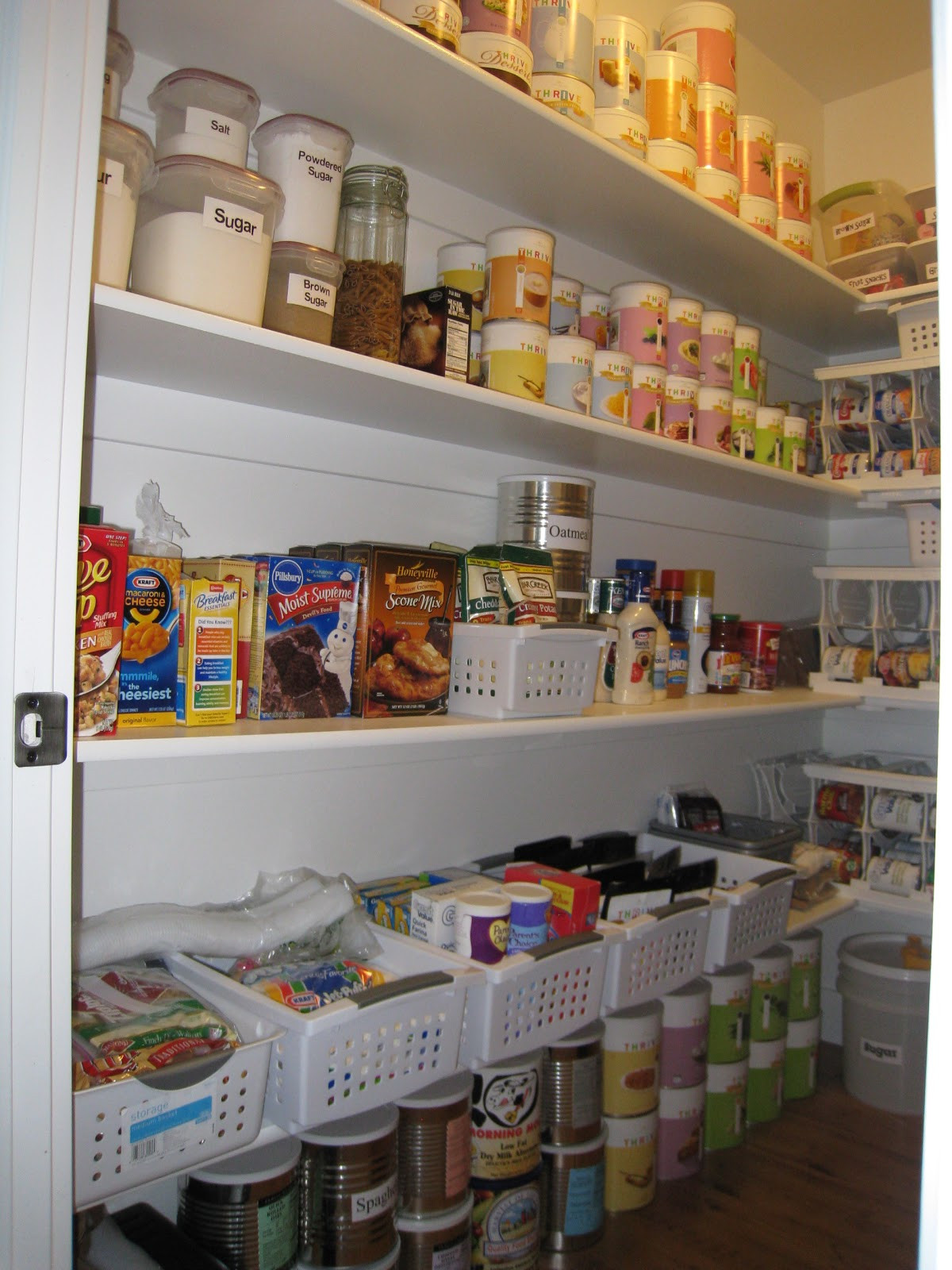 Kitchen Food Storage
 Guest post today… Food Storage 101