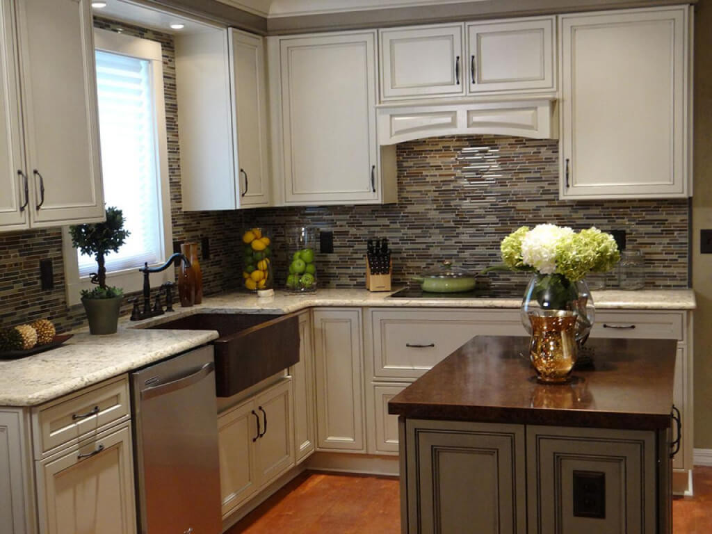 Kitchen Remodels For Small Kitchens
 35 Ideas about Small Kitchen Remodeling TheyDesign
