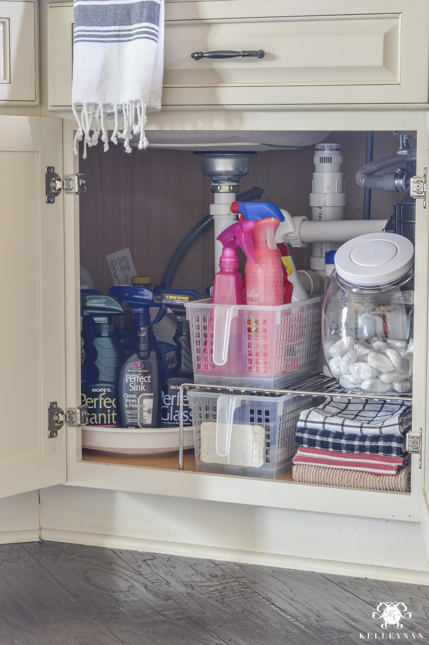 Kitchen Sink Organization
 Organization for Under the Kitchen Sink