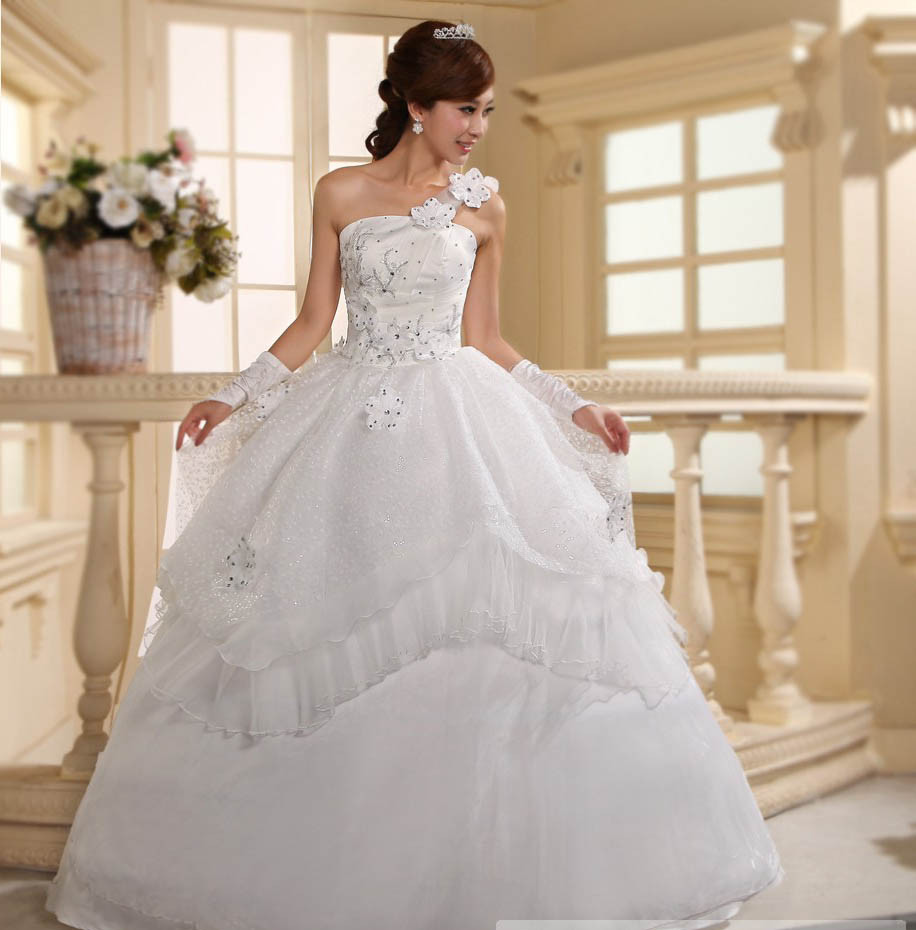 Lace Ball Gown Wedding Dresses
 WhiteAzalea Ball Gowns Lace Wedding Ball Gowns