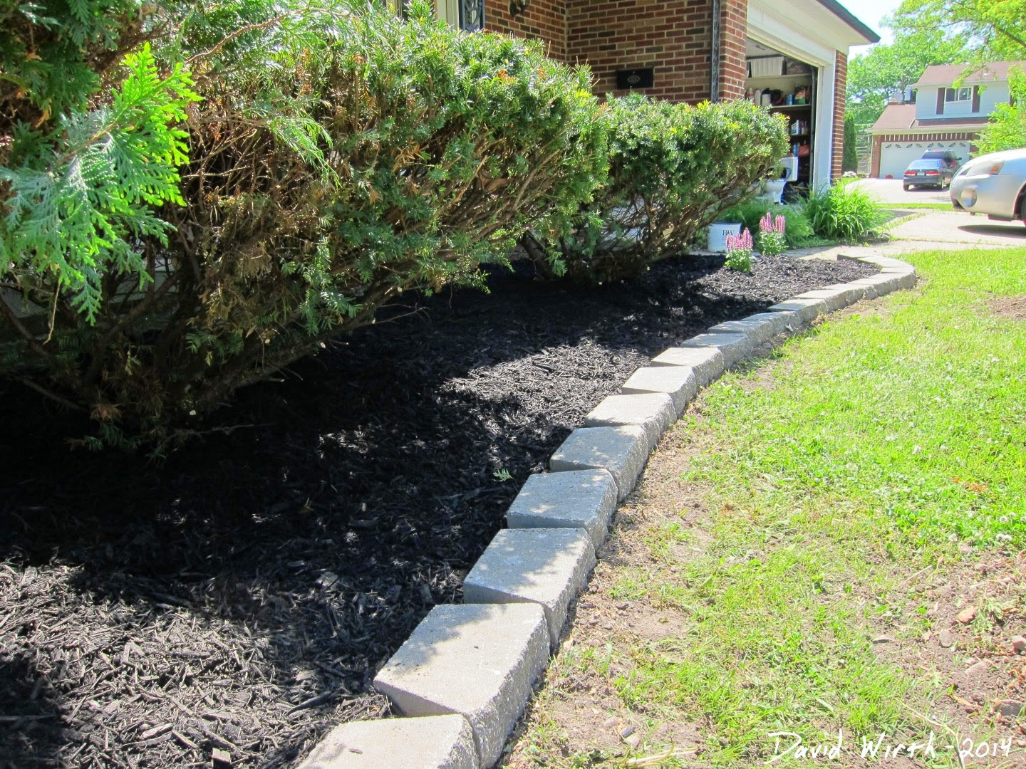 Landscape Edging Block
 Easy Landscape Block Wall and Mulch