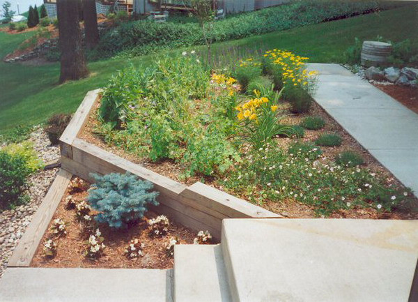 Landscape Timber Edging
 Easy Steps to Install Landscape Timbers