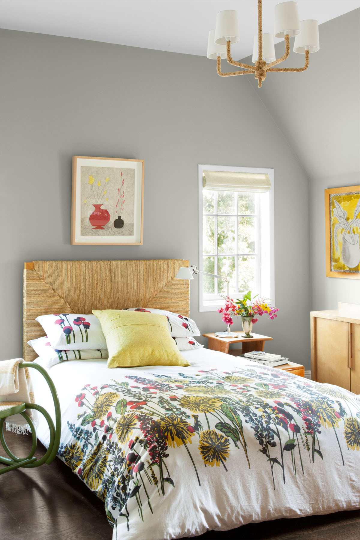 Light Grey Bedroom Walls
 10 Gray Bedroom Decorating Ideas Grey Paint Colors for