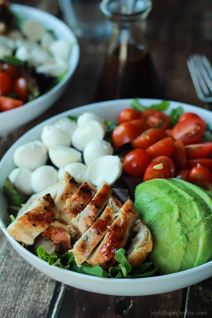 Light Healthy Dinner Ideas
 15 Minute Avocado Caprese Chicken Salad with Balsamic