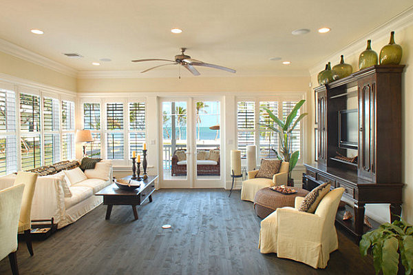 Light Yellow Living Room
 Shades of Yellow for a Golden Interior