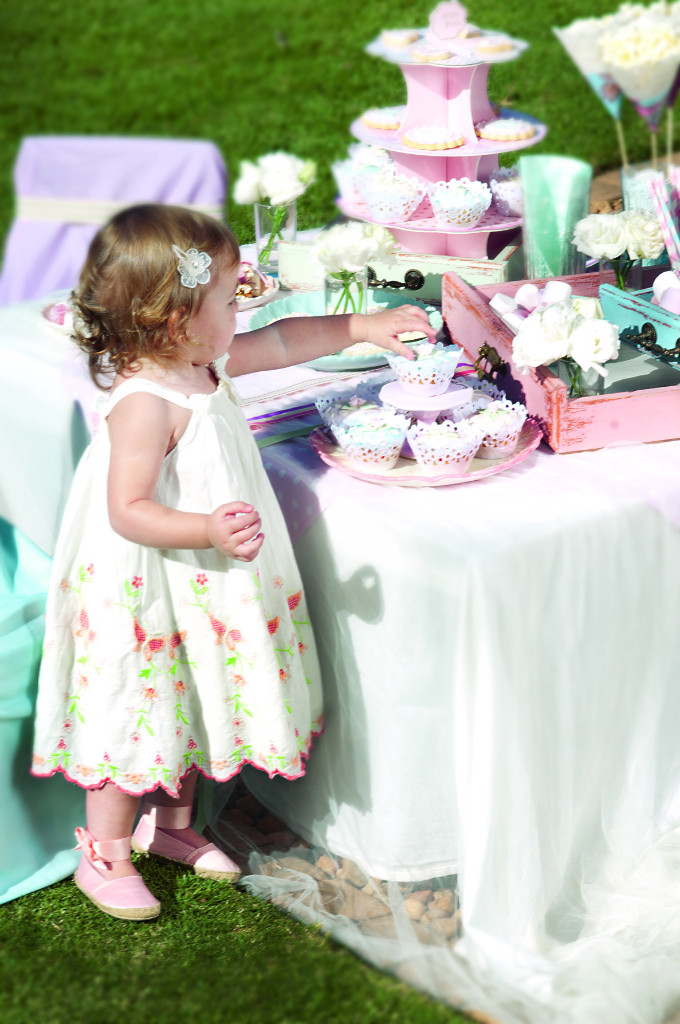 Little Girl Tea Party Ideas
 A vintage themed tea party for your little girl’s first