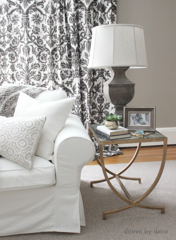 Living Room End Table Decor
 Decorating Your Living Room Must Have Tips
