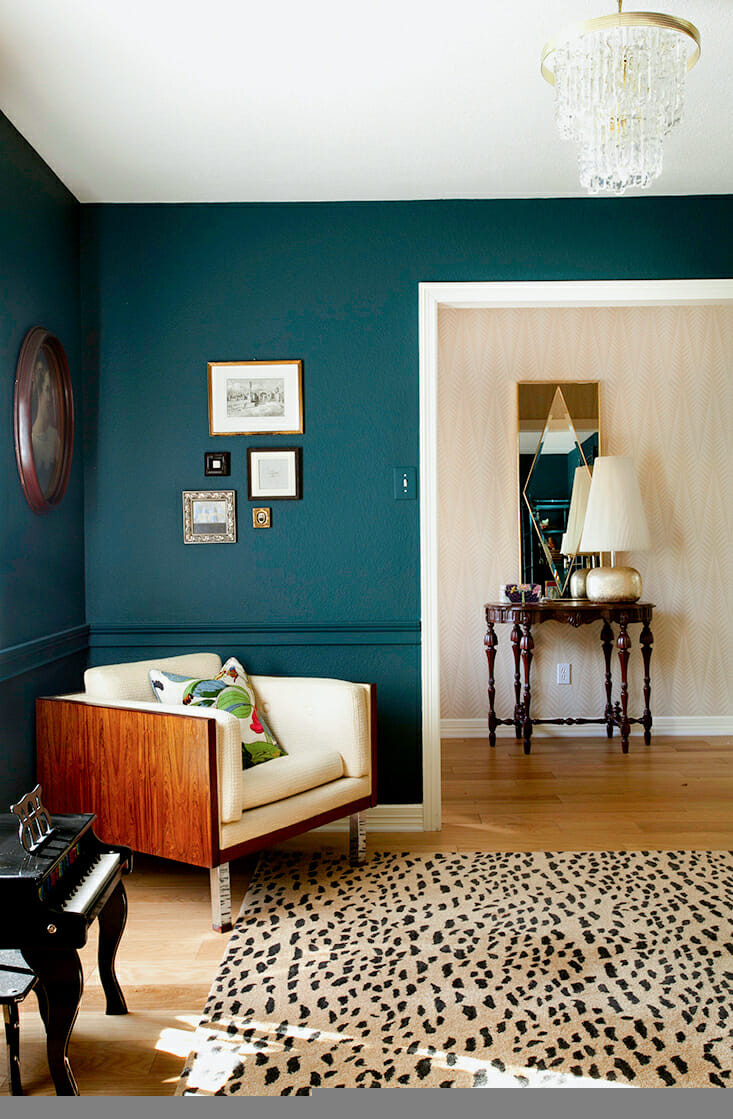 Living Room Paint Colors Pictures
 How to Use Bold Paint Colors in Your Living Room