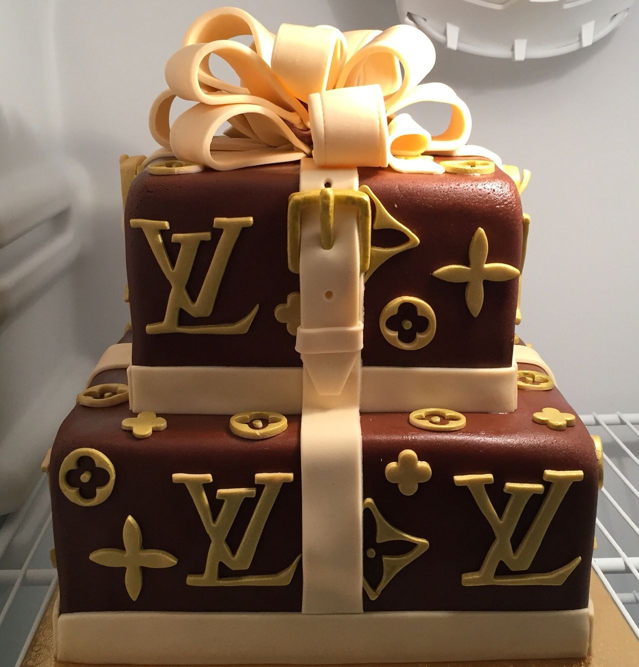 Louis Vuitton Birthday Cakes
 louis vuitton birthday cake Cake Design