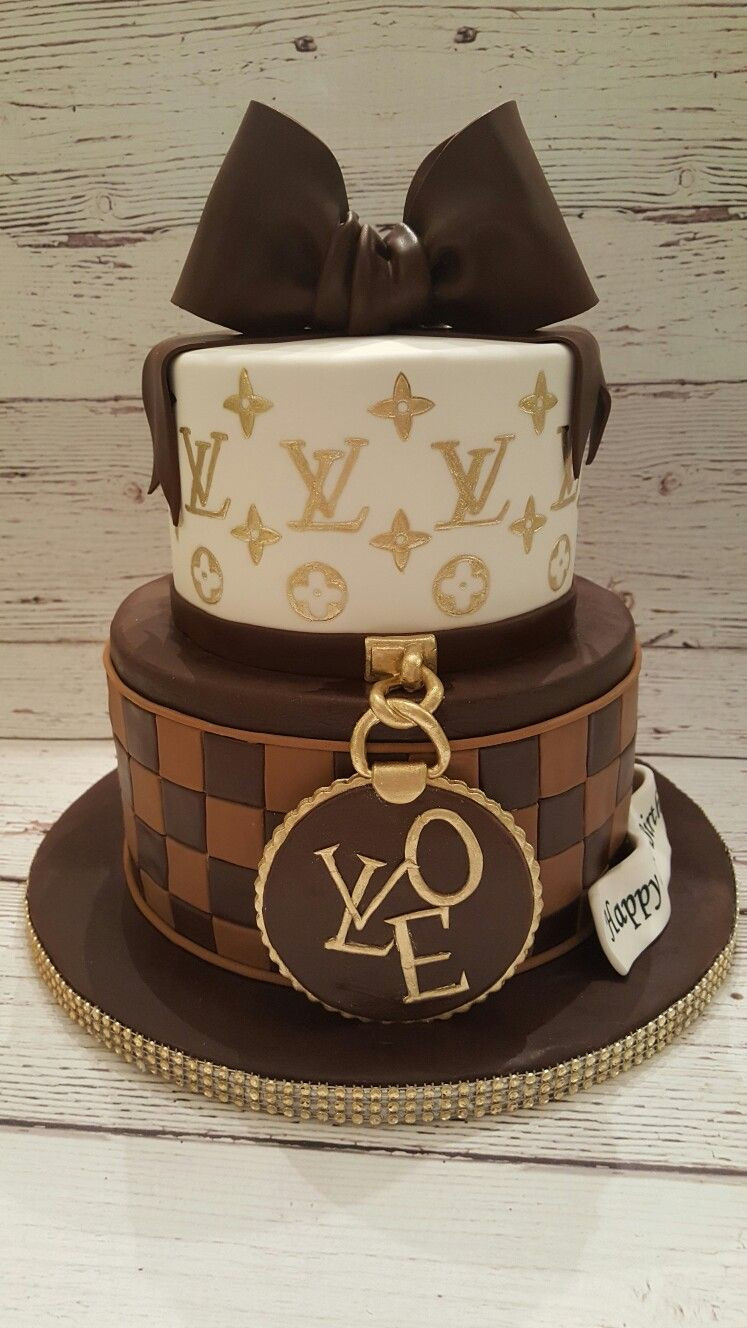 Louis Vuitton Birthday Cakes
 Louis Vuitton themed cake