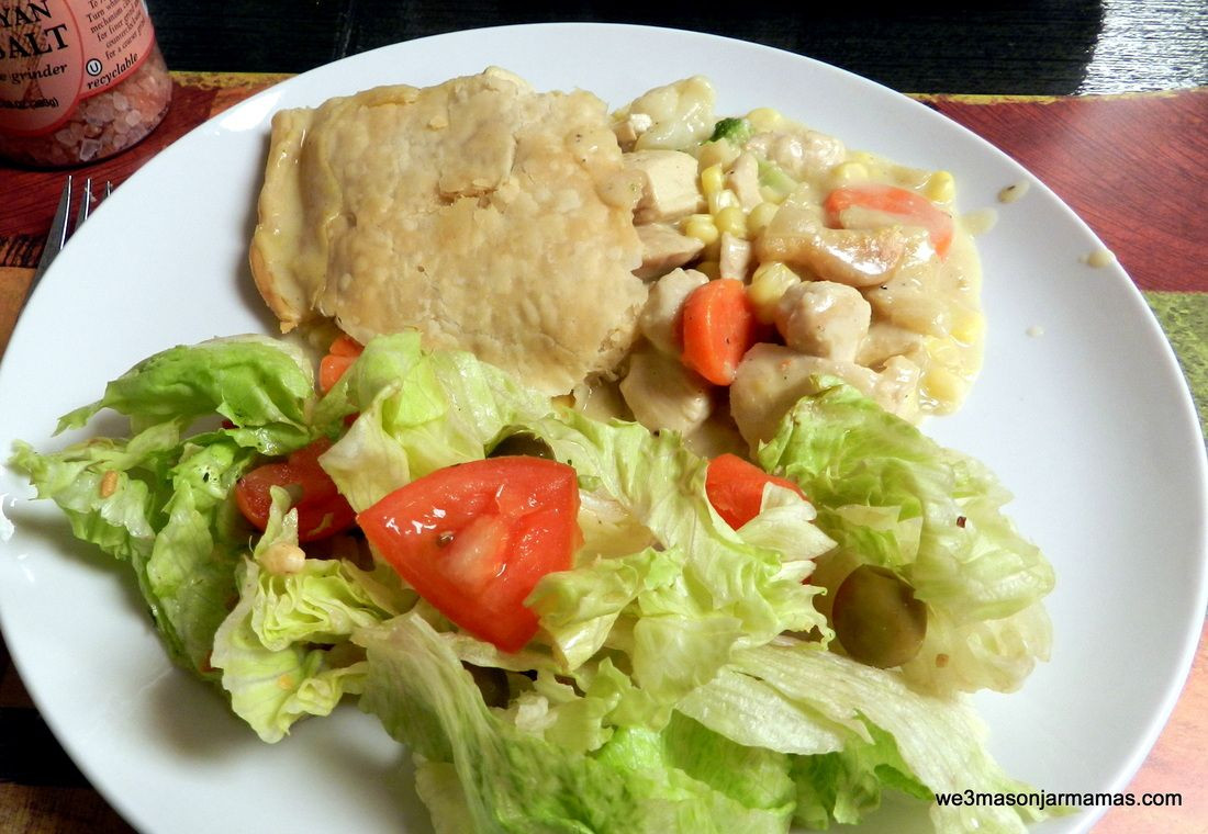Low Calorie Chicken Pot Pie
 Low Calorie chicken Pot Pie paired with a salad = YUMMY