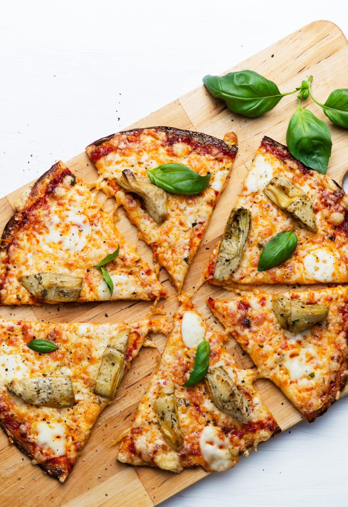 Low Carb Cauliflower Pizza
 Low carb cauliflower pizza with artichokes Diet Doctor