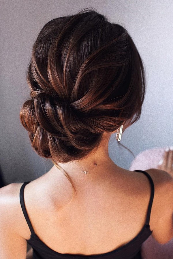 Low Chignon Wedding Hairstyles
 15 Stunning Low Bun Updo Wedding Hairstyles from