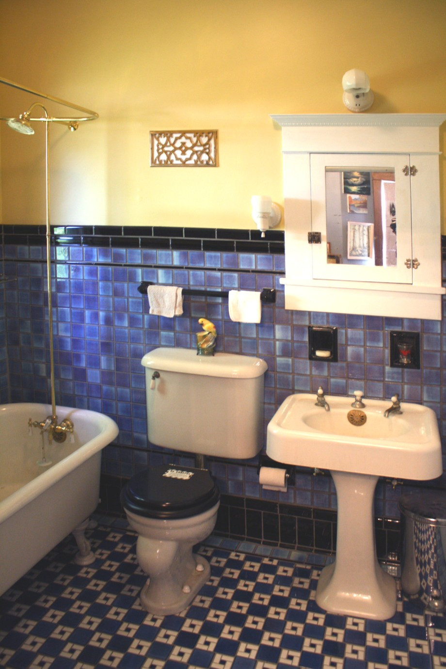 Lowe'S Bathroom Tile
 G G s blue Arts & Crafts bathroom Retro Renovation