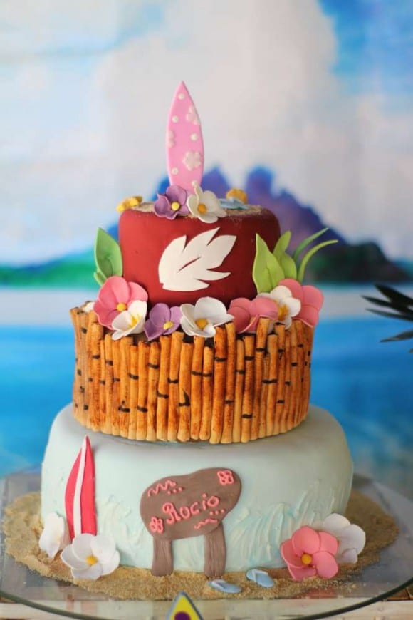 Luau Birthday Cake
 Have Fun in the Sun with These 12 Amazing Luau Party Ideas