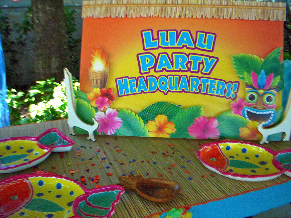 Luau Graduation Party Ideas
 Tropical Luau Graduation Party