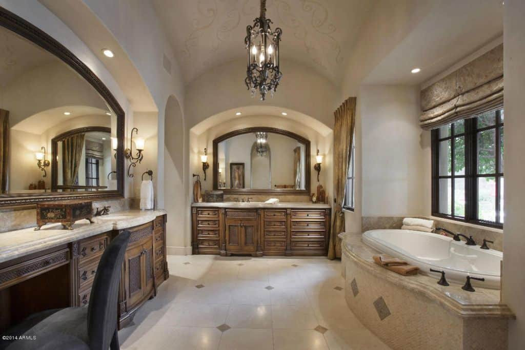 Mansion Master Bathroom
 34 Luxury Primary Bathrooms that Cost a Fortune in 2020