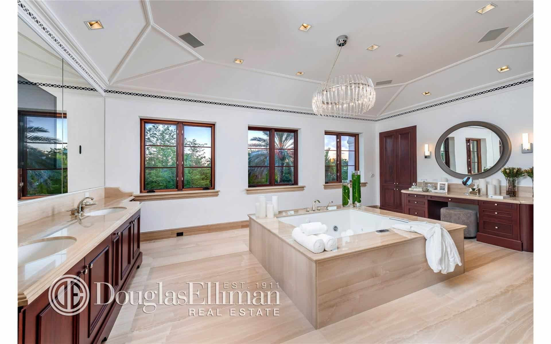 Mansion Master Bathroom
 80 Master Bathrooms with Chandelier Lighting s