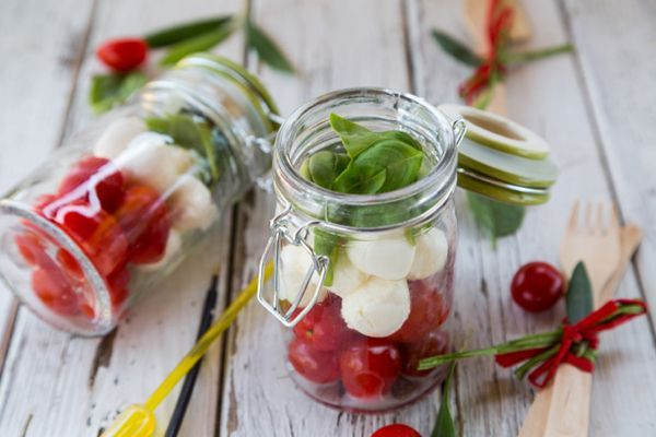 Mason Jar Salad Recipes Low Calorie
 Caprese Salad in a Jar Recipe