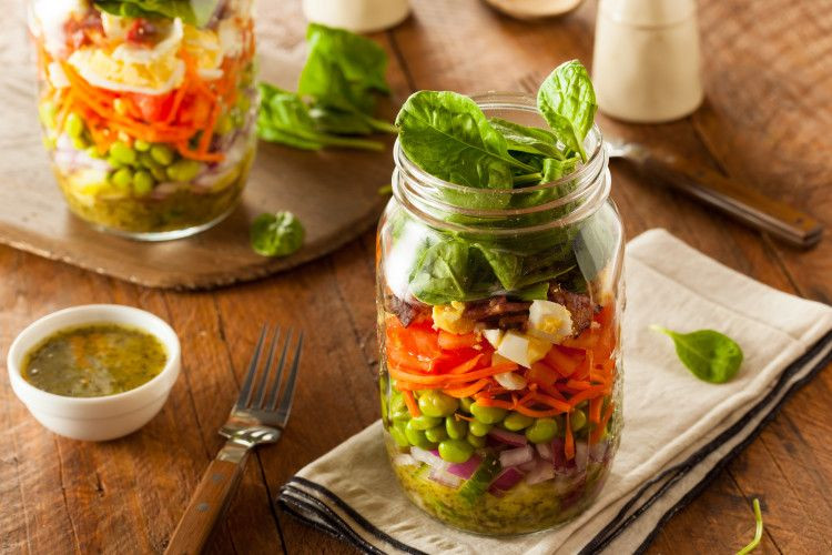 Mason Jar Salad Recipes Low Calorie
 These Low Calorie Lunches Will Keep You Fit And Full