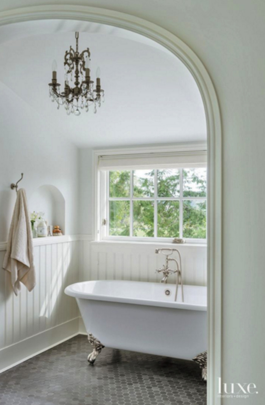 Master Bathroom Tub
 10 Master Bathrooms with Luxurious Freestanding Tubs