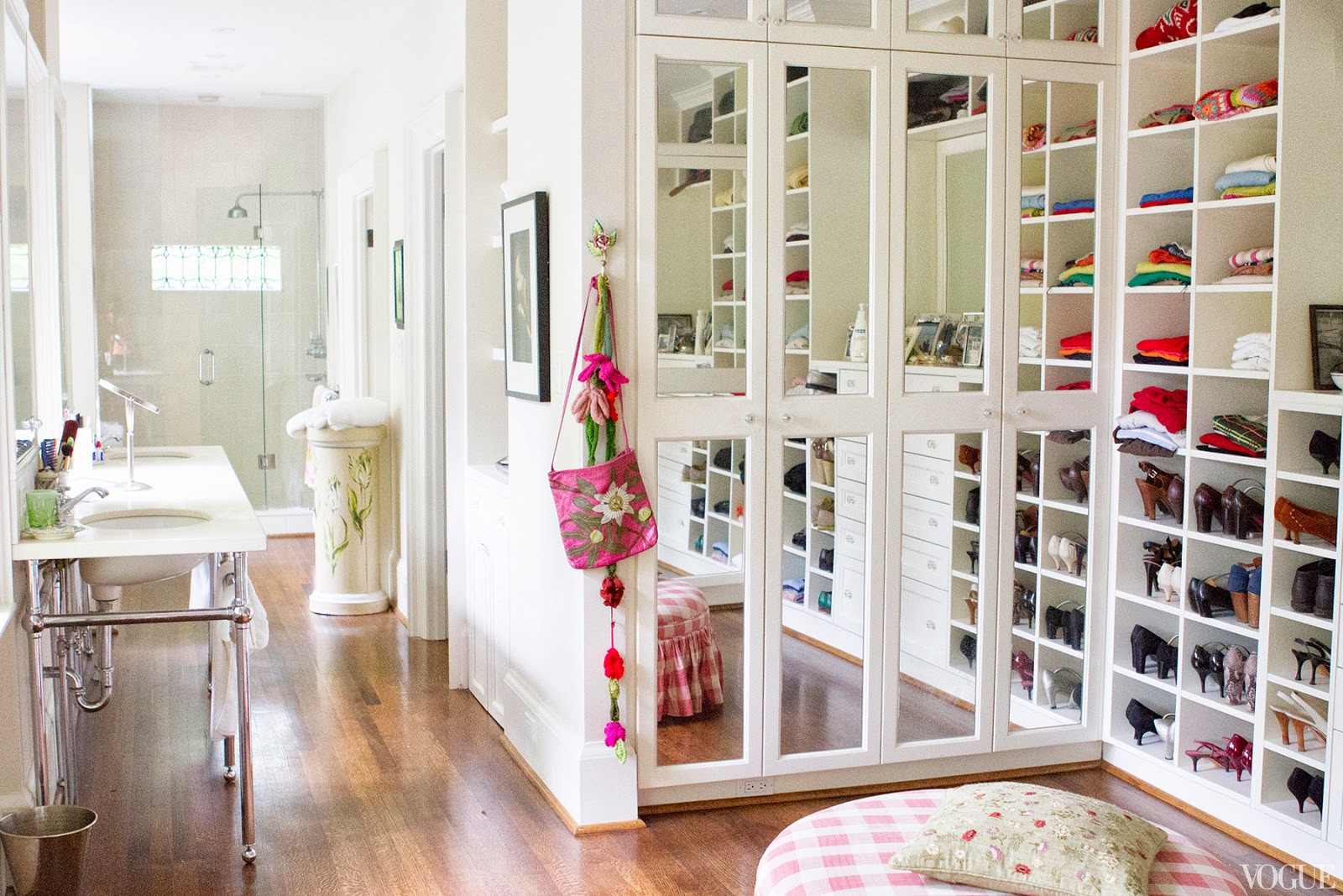 Master Bathroom With Closet
 FAMILY FRIENDLY HOME IN TORONTO WITH PERSONAL STYLE