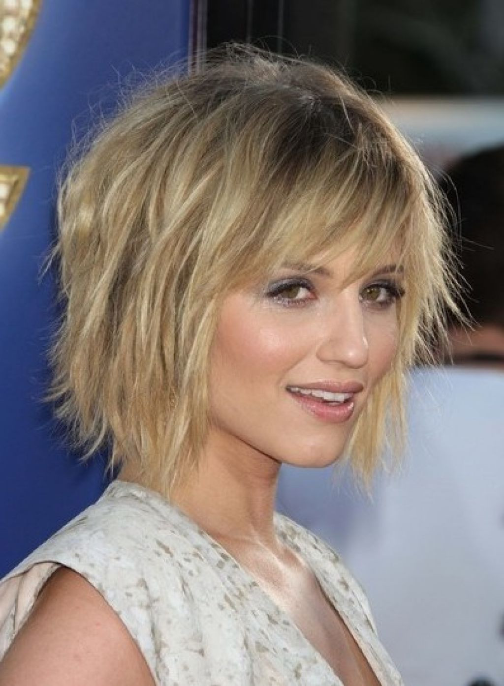 Medium Length Choppy Layered Haircuts With Bangs
 Top 10 hottest trending short choppy hairstyles with bangs