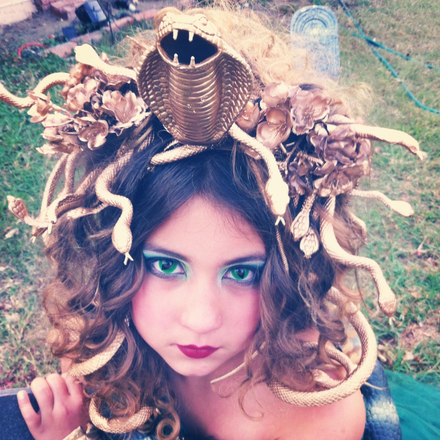 Medusa Hair DIY
 Medusa costume DIY Pinterest