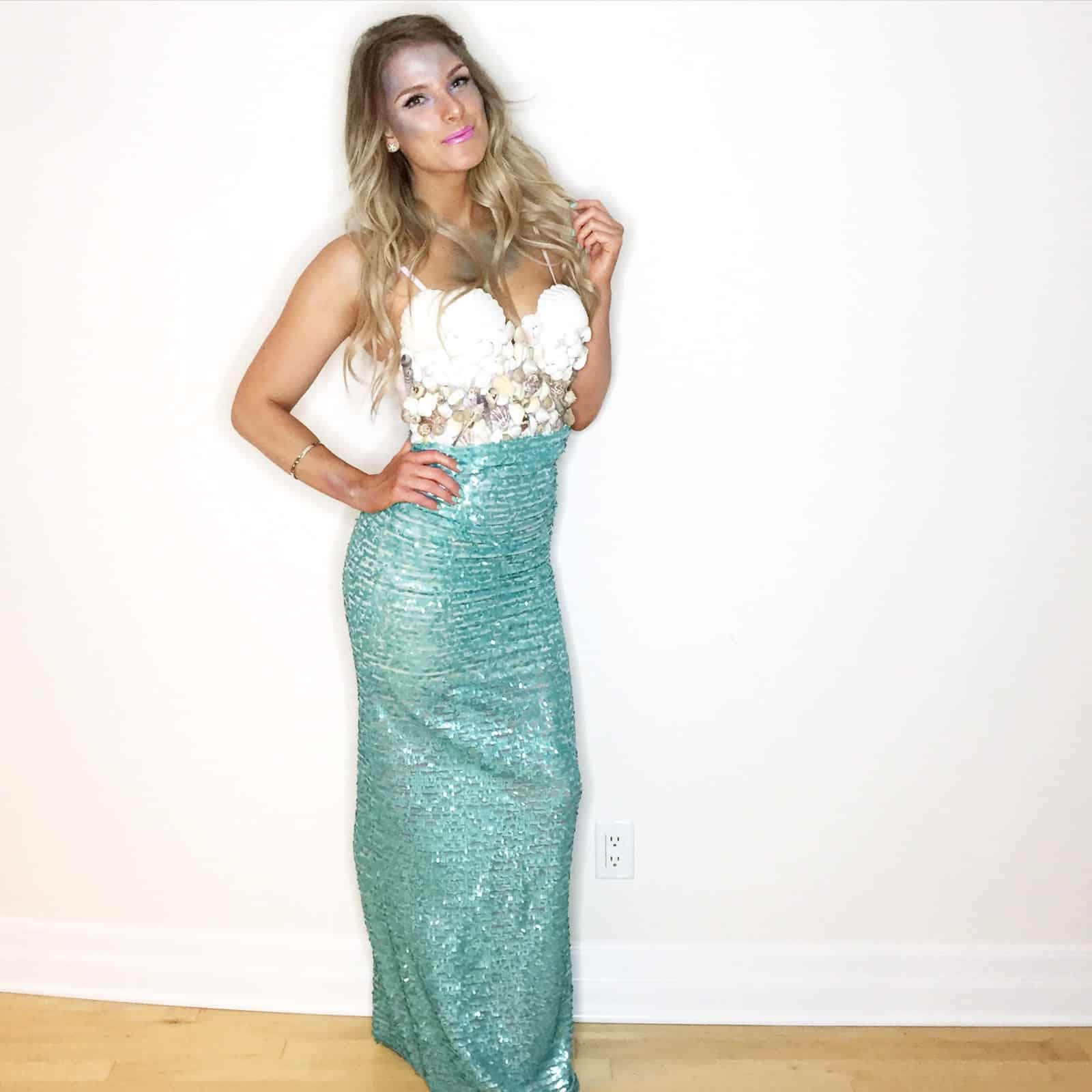 Mermaid Halloween Costume DIY
 15 Super Creative Halloween Costumes You Can DIY