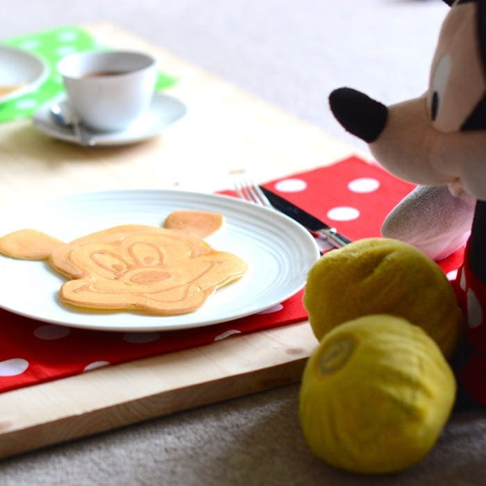 Mickey Mouse Pancakes
 How to Make a Mickey Mouse Pancake