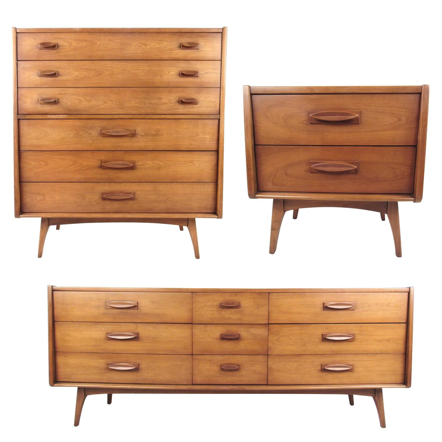 Mid Century Modern Bedroom Set
 Mid Century Modern Three Piece Bedroom Set For Sale at 1stdibs