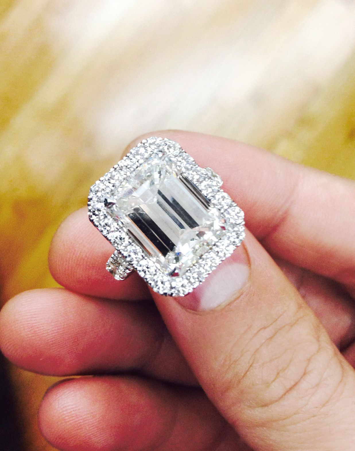 Million Dollar Wedding Rings
 Close up Evelyn Lozada s engagement ring