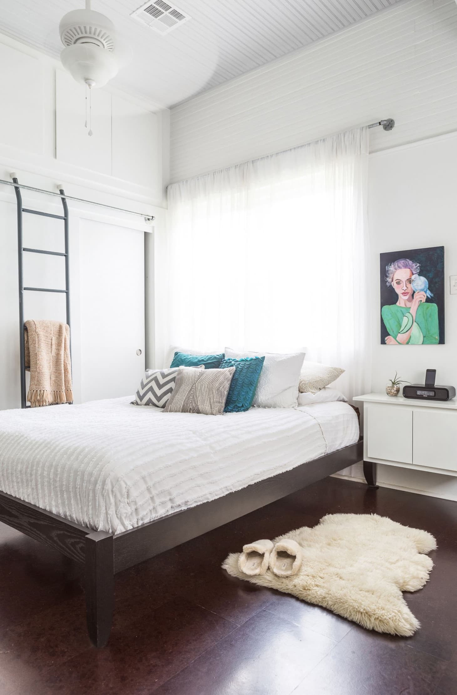 Minimalist Small Bedroom
 Minimalist Bedroom Ideas That Aren t Boring