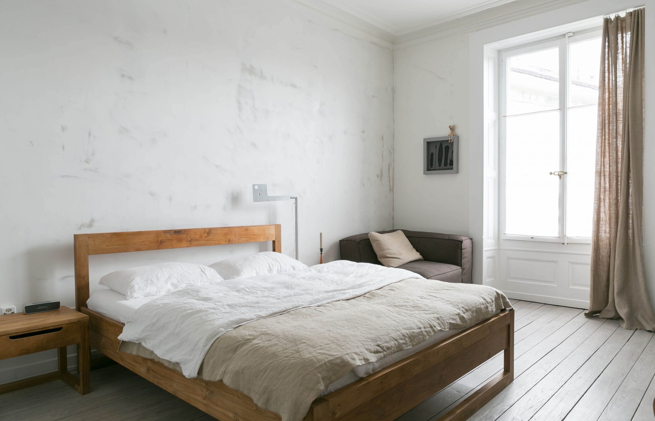 Minimalist Small Bedroom
 Minimalist Bedroom Ideas That Aren t Boring