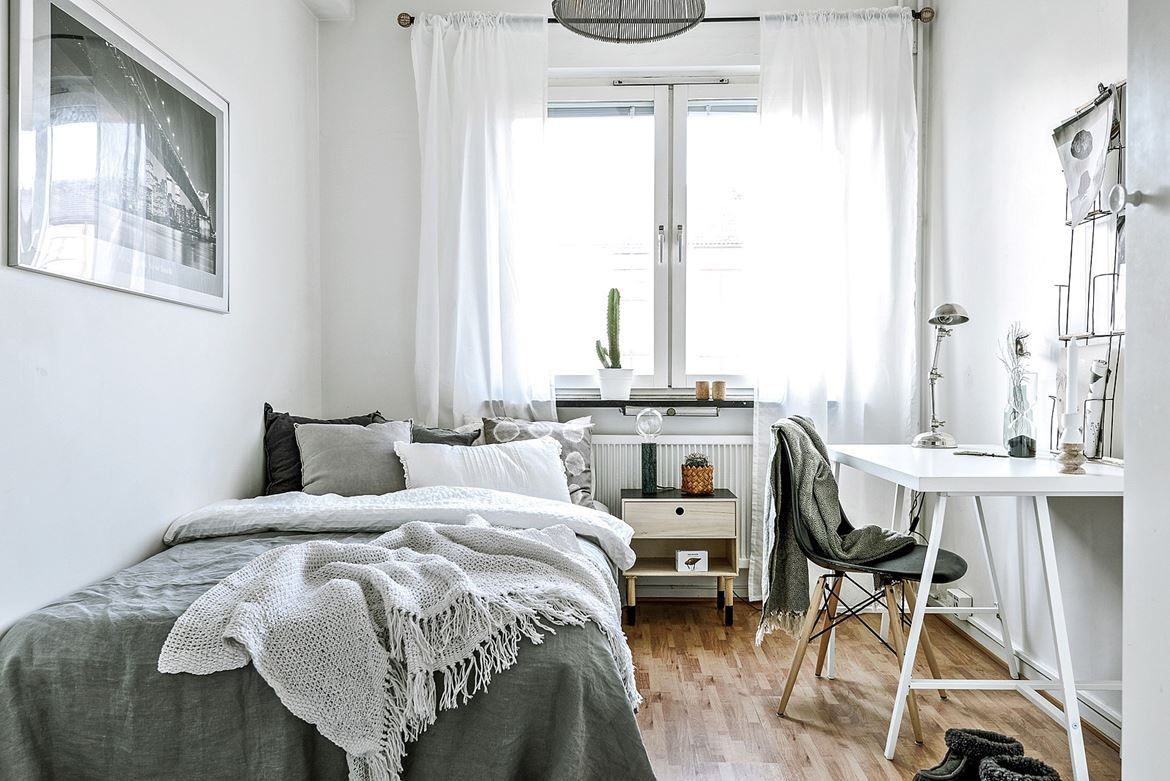 Minimalist Small Bedroom
 Best 25 Small minimalist bedroom ideas on Pinterest