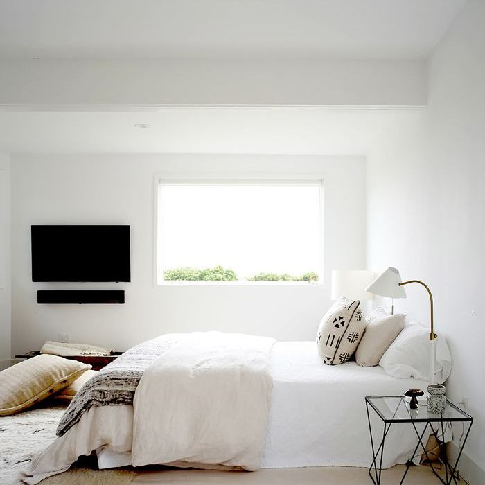 Minimalist Small Bedroom
 27 Minimalist Bedroom Ideas to Inspire You to Declutter