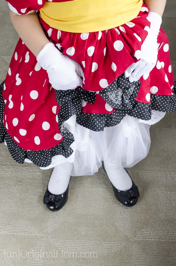 Minnie Mouse DIY Costume
 The Perfect DIY Minnie Mouse Costume unOriginal Mom