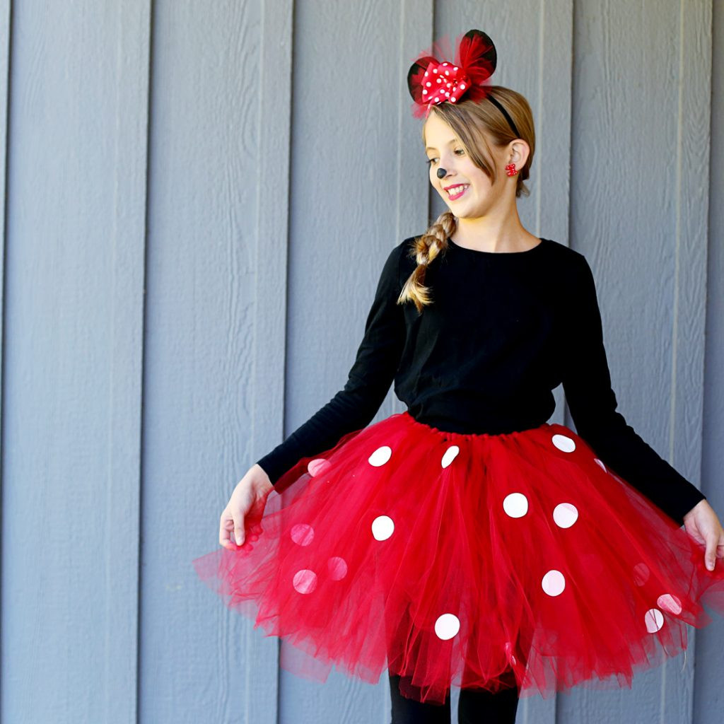 Minnie Mouse DIY Costume
 DIY Minnie Mouse Costume yep NO sew Sugar Bee Crafts