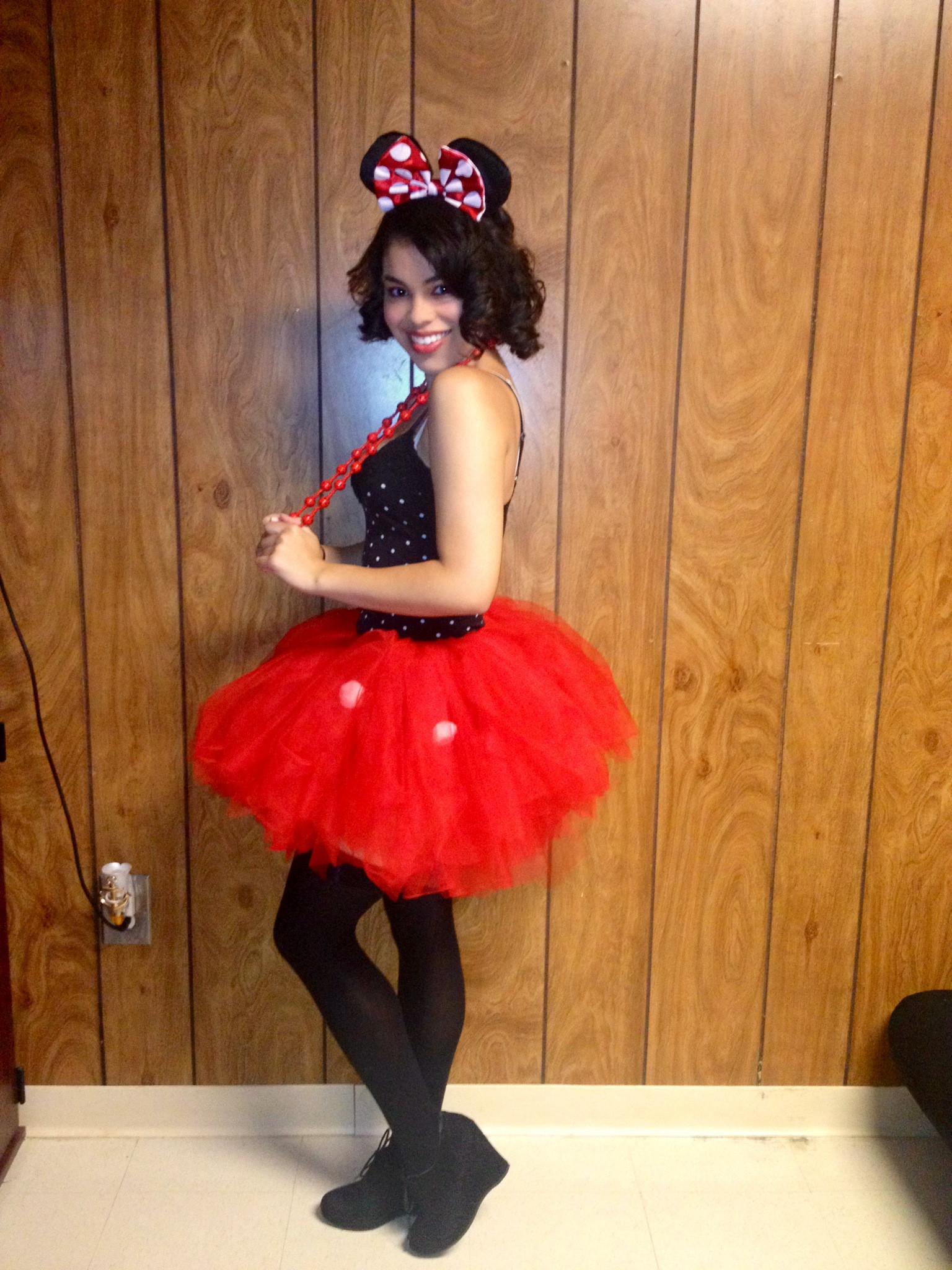 Minnie Mouse DIY Costume
 laurasland