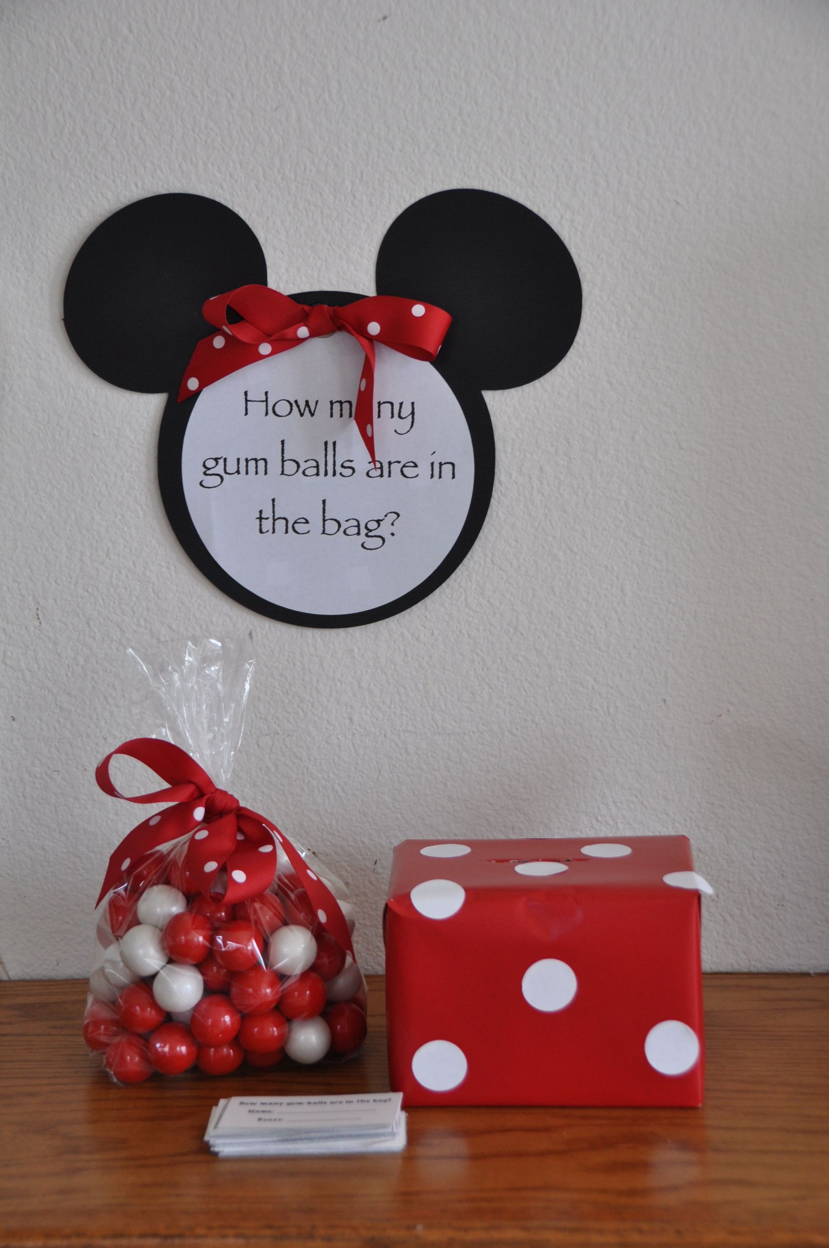 Minnie Mouse Games For Birthday Party
 Minnie Mouse party game guess how many gum balls