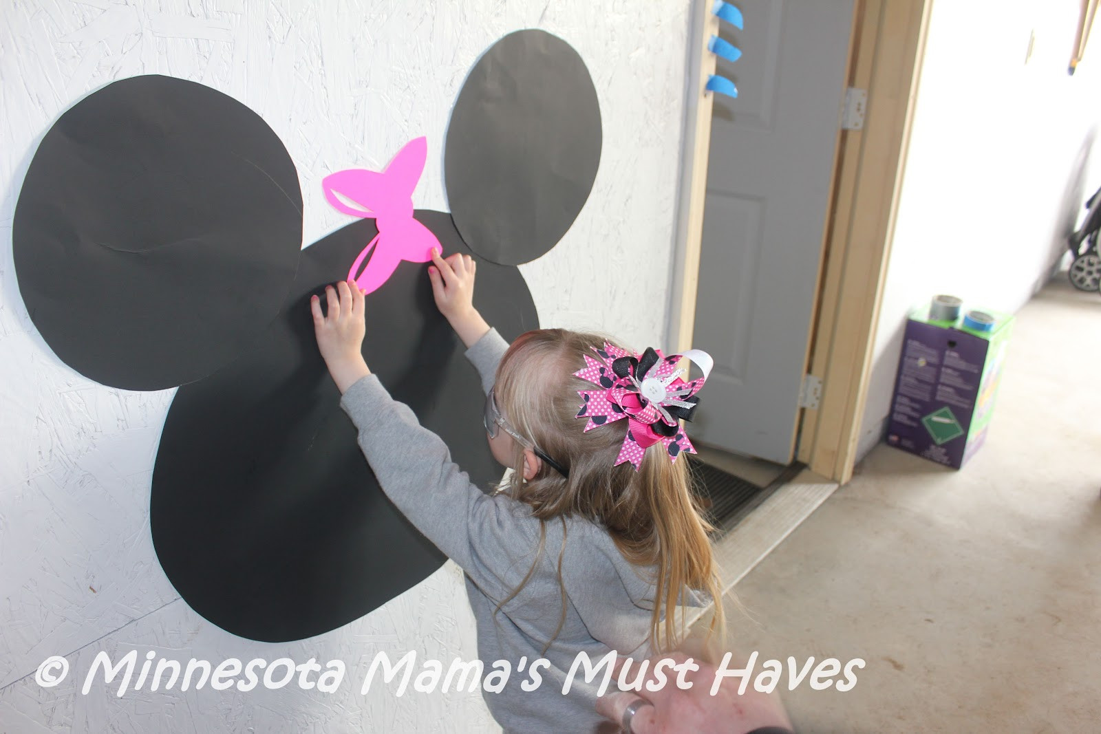 Minnie Mouse Games For Birthday Party
 DIY Minnie Mouse Birthday Party Games Pin The Bow on